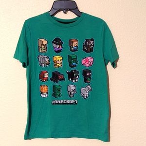Boy's Minecraft T-shirt. Size Large (10-12). Green.